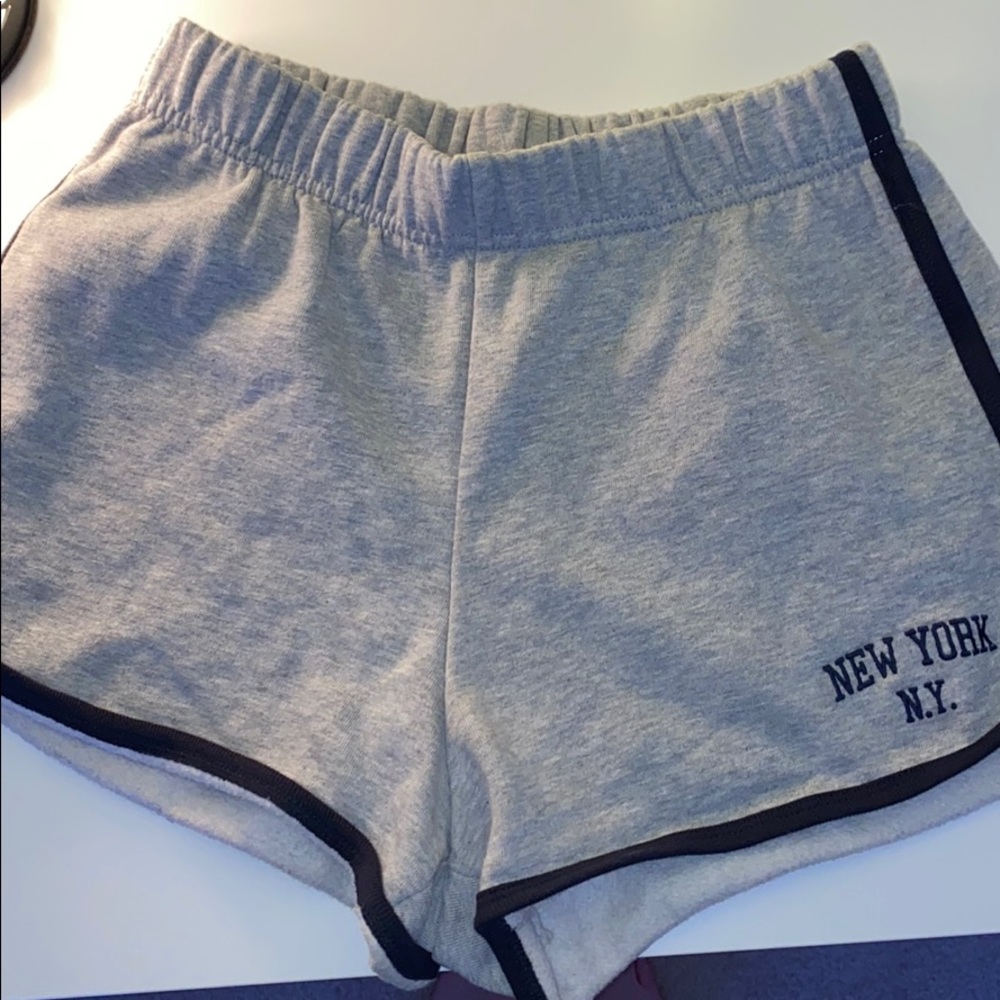 brandy melville grey shirts worn once ( one size )